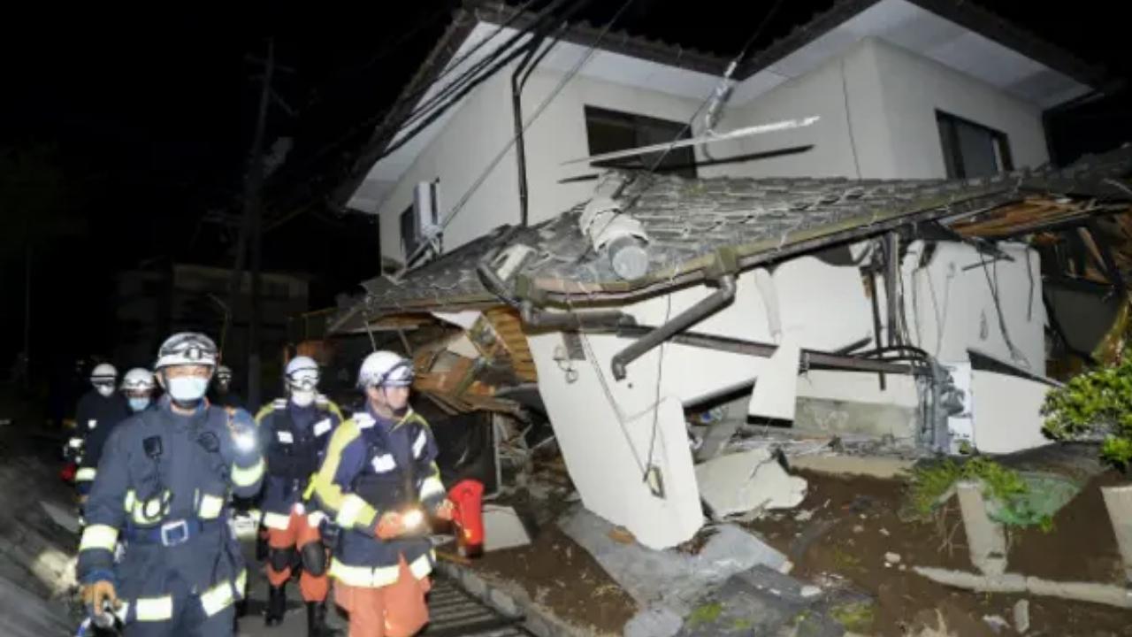 Japonya'da 6,4 büyüklüğünde deprem