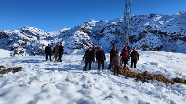 Erzurum'da yaban hayvanları için doğaya yem bırakıldı