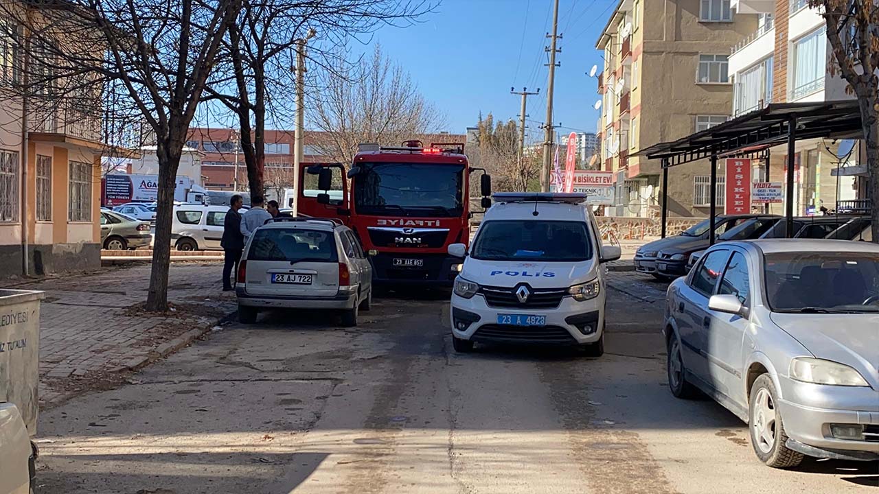 Elazığ’daki korkutan ev yangını