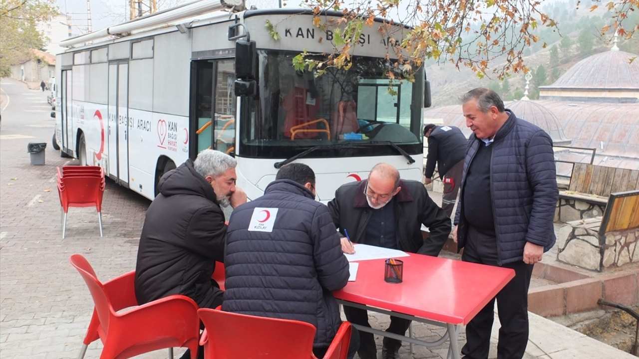 Elazığ'da 41 kişi kan bağışında bulundu