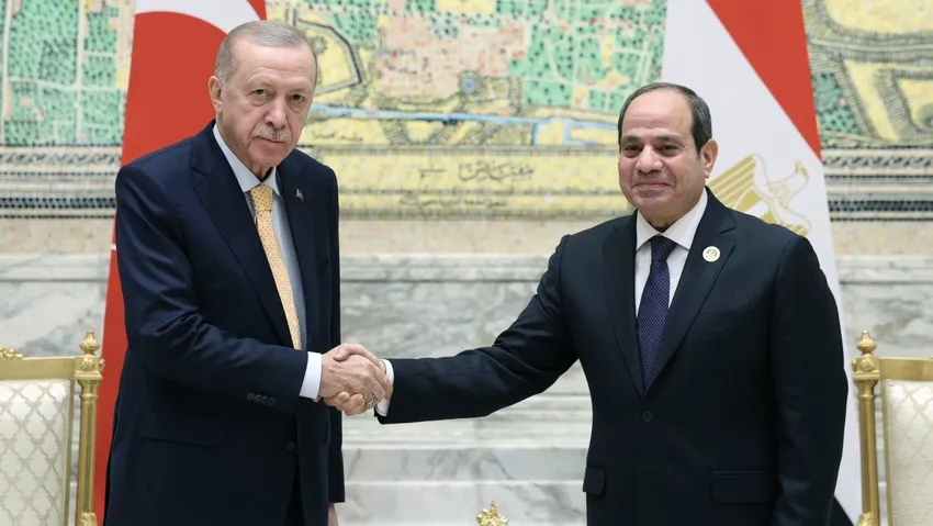 Erdoğan Sisi ile bir araya geldi