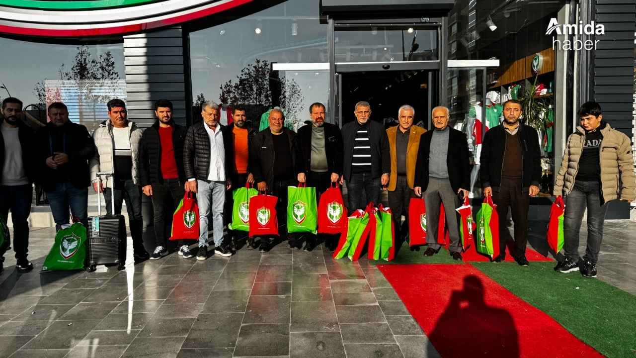 Çiftçilerden Amedspor’a büyük destek: Çantaları doldurdular