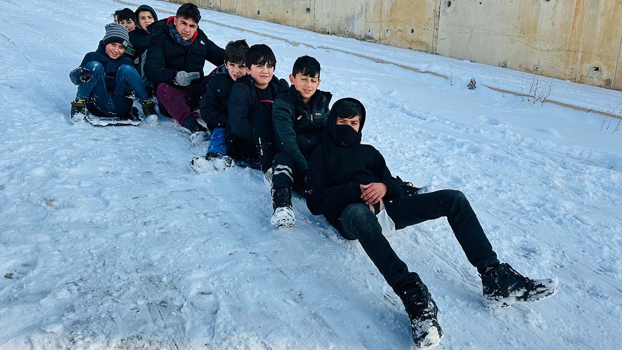 Hakkari’de kar eğlencesi