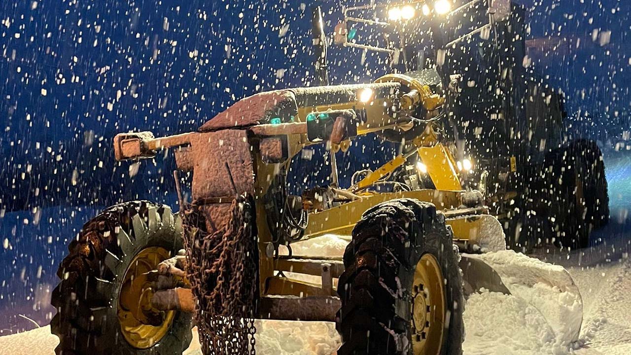 Tunceli'de kar nedeniyle 65 köy yolu kapandı