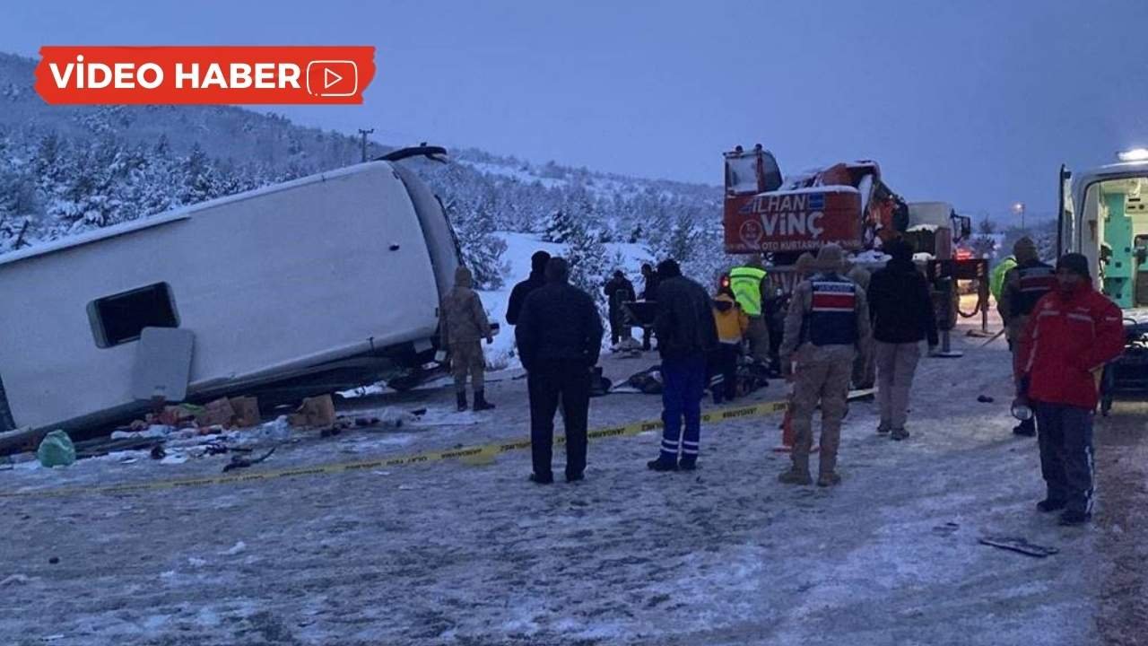 Yolcu  otobüsü şarampole devrildi: Bölgeye çok sayıda ambulans sevk edildi