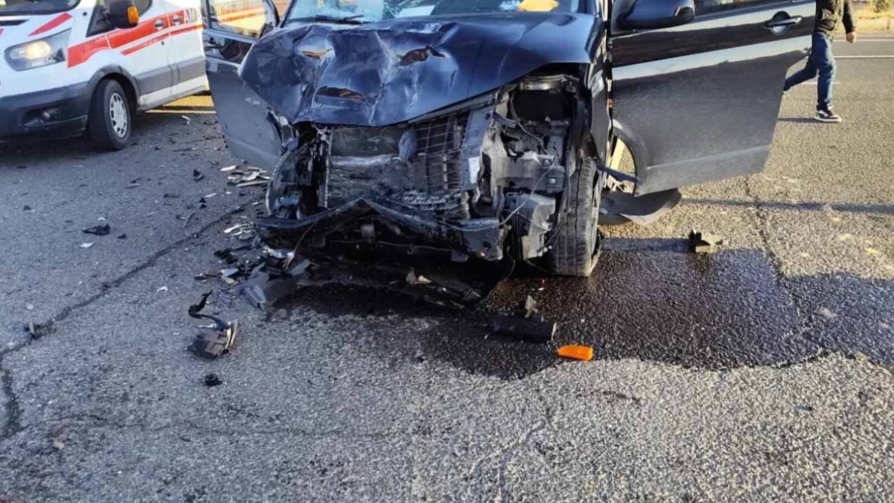 Mardin’de trafik kazası: 2 kişi yaralandı