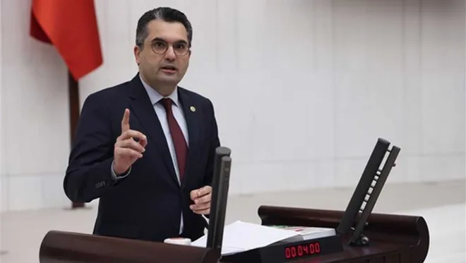 Burak Dalgın DEVA Partisi'nden istifa etti