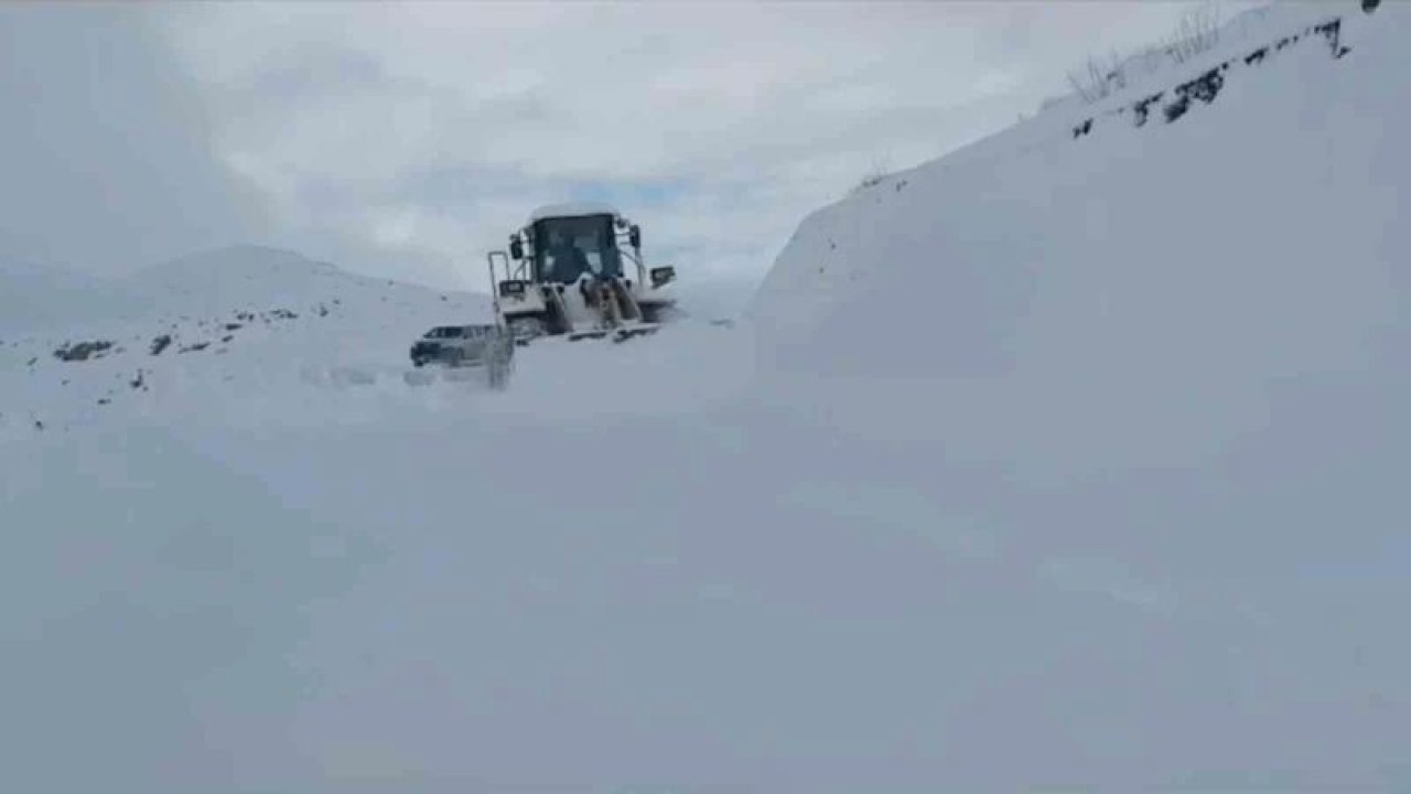 Siirt'te köy yollarında tuzlama çalışması yapıldı