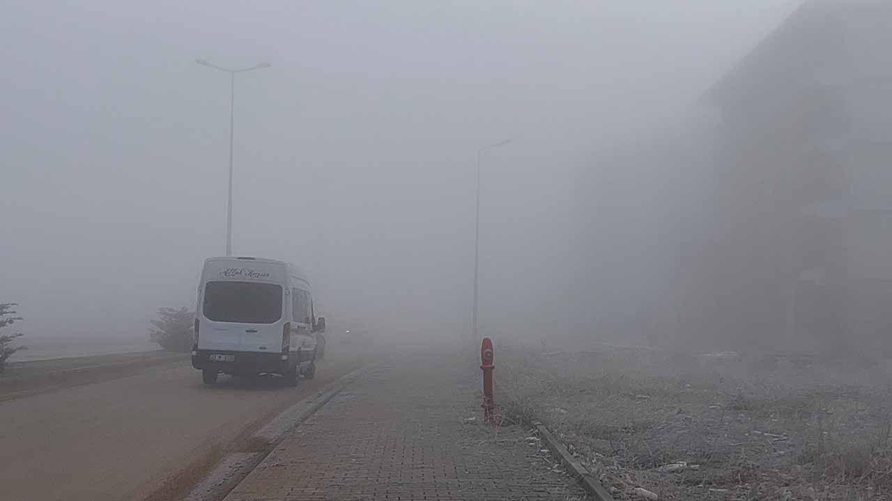 Elazığ’da sis etkili oldu