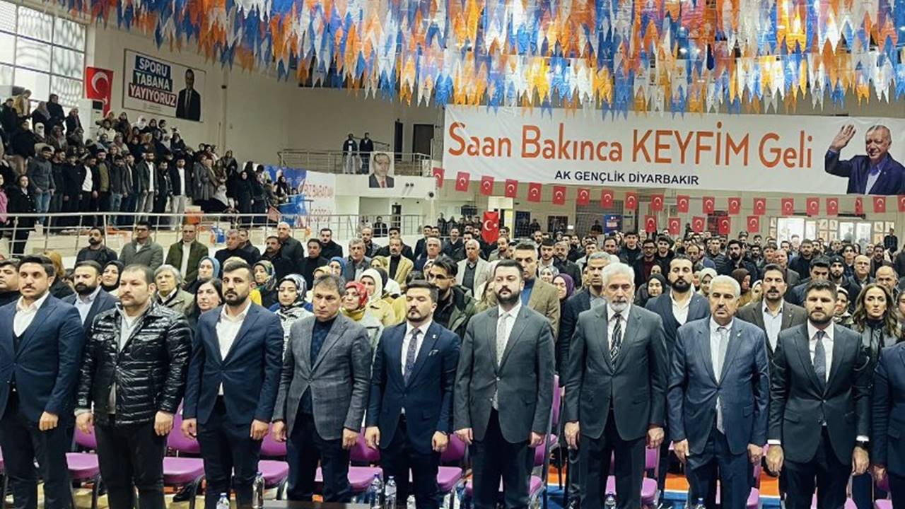 AK Parti Diyarbakır Gençlik kongresi yapıldı