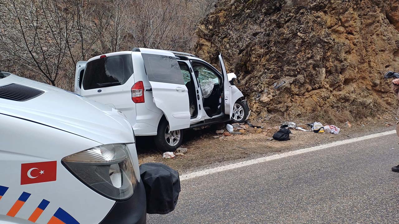 Tunceli'de feci kaza: 1, ölü 5 yaralı