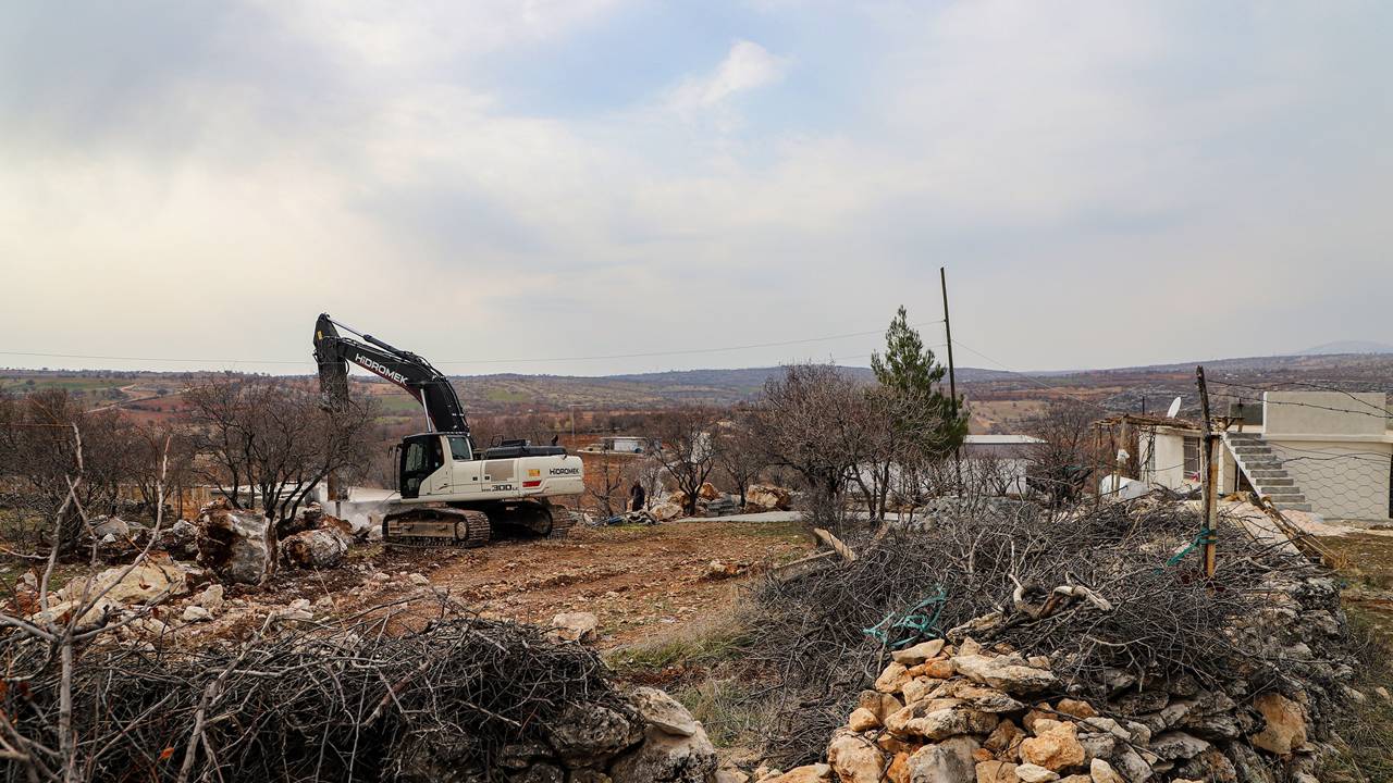 Diyarbakır DİSKİ Eğil’in 3 mahallesine su hattı döşedi