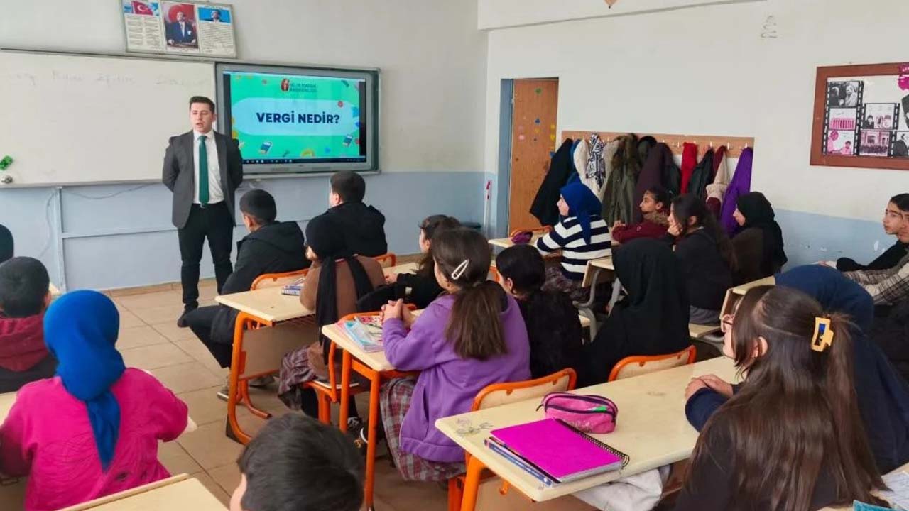 Doğubayazıt'ta vergi eğitimi semineri düzenlendi