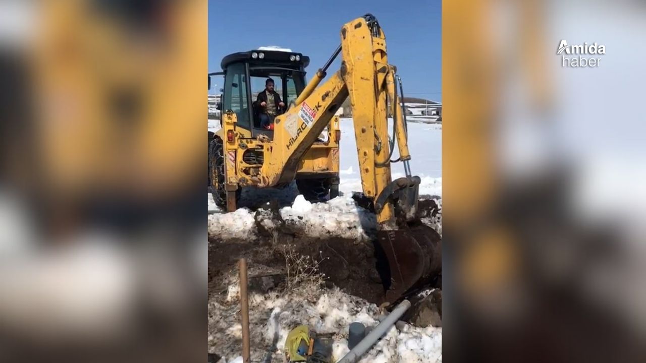 Bitlis’te içme suyu ana borusu dondu