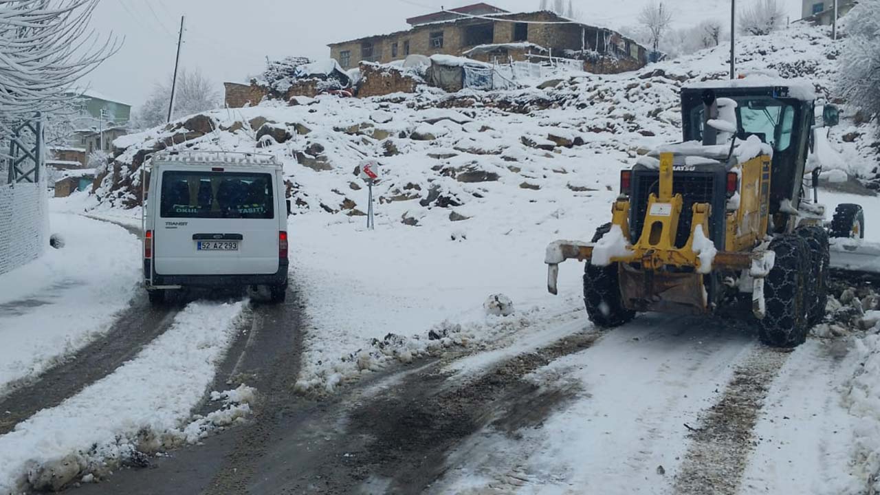 Diyarbakır’da 439 kilometre yol ulaşıma açıldı