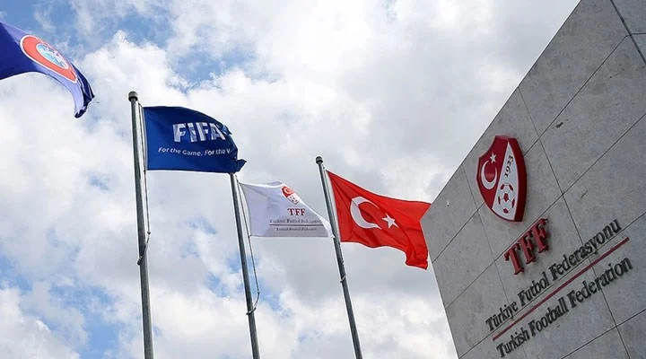 TFF’den sahayı terk eden takımlara ağır ceza