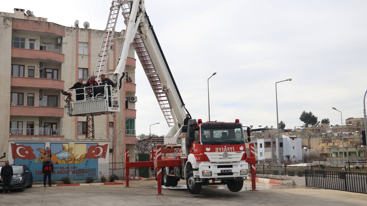 Tillo Belediyesine alınan itfaiye aracı tanıtıldı