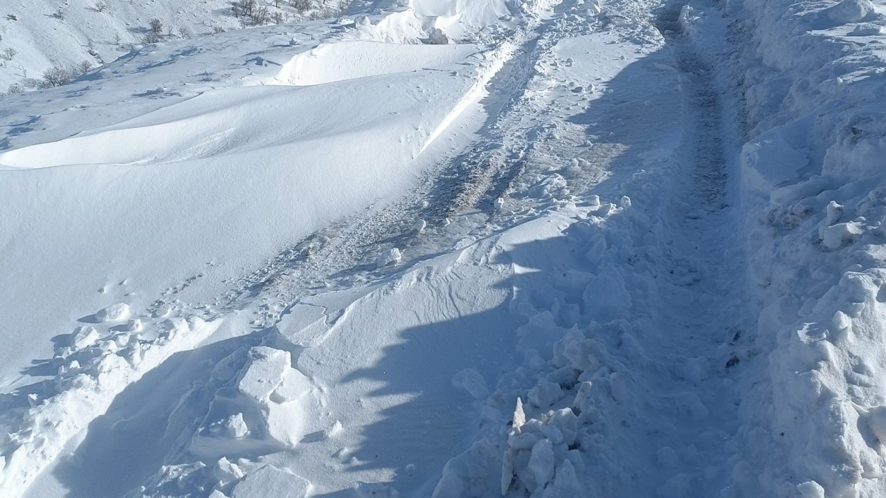 Malatya'da kar yerini fırtına ve tipiye bıraktı