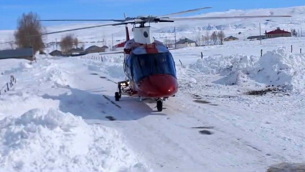 Bingöl'de hastanın yardımına ambulans helikopter yetişti