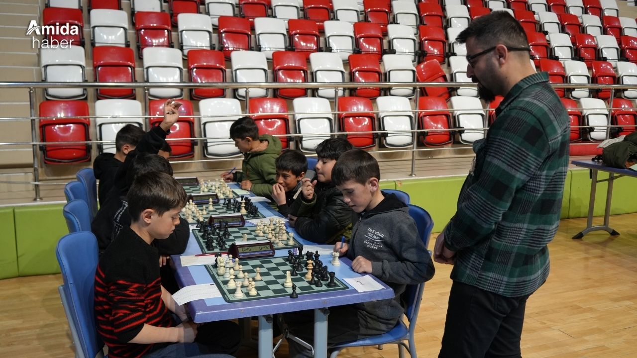 Muş'ta satranç turnuvası heyecanı başladı