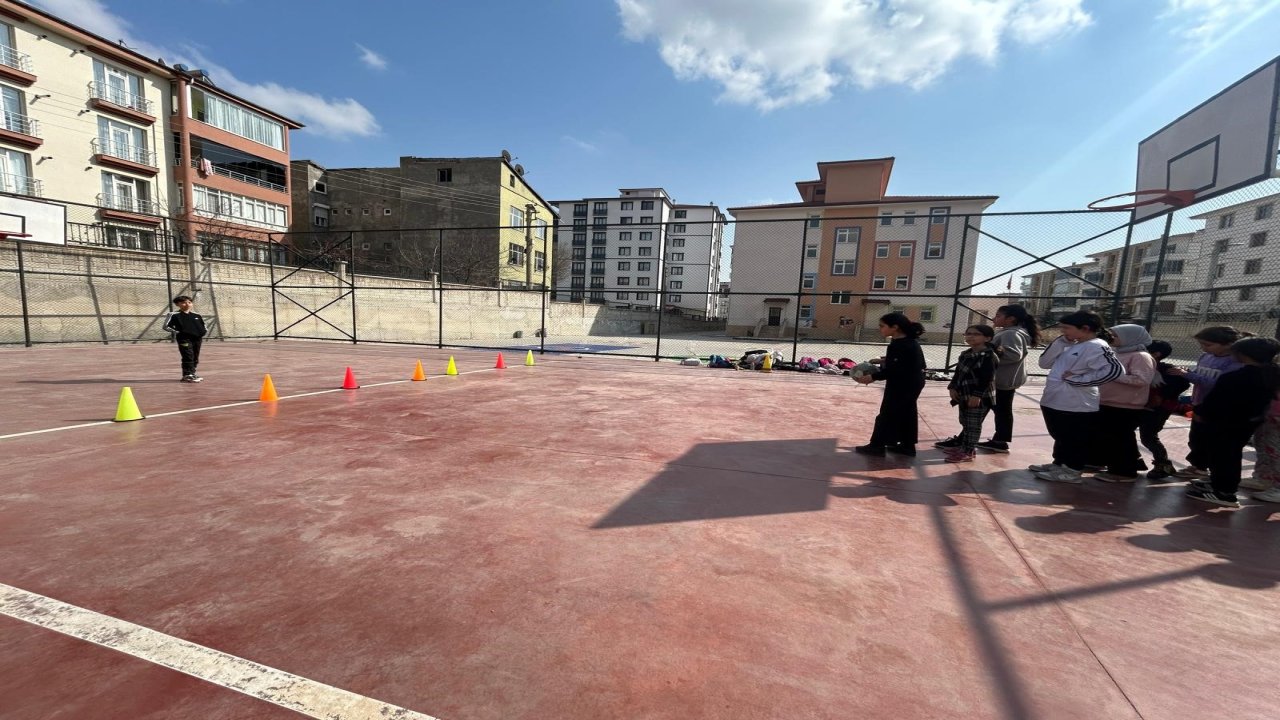 Elazığ’da çocuklar sporda ilk adımını atıyor