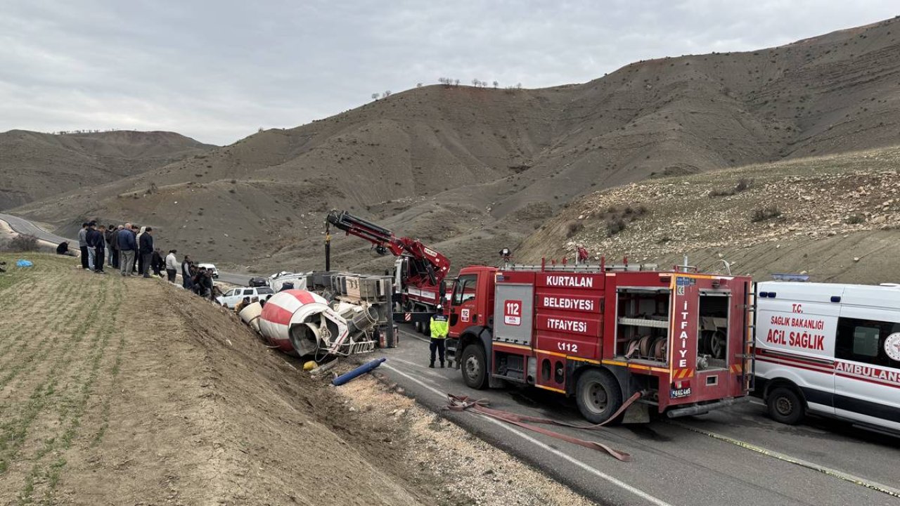 Siirt’te beton mikseri devrildi: Sürücü yaşamını yitirdi