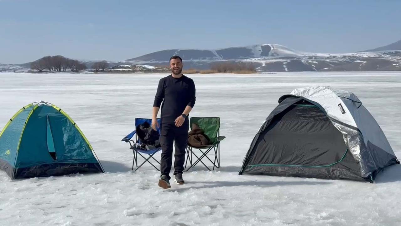 Bitlis’te donan gölde kamp keyfi