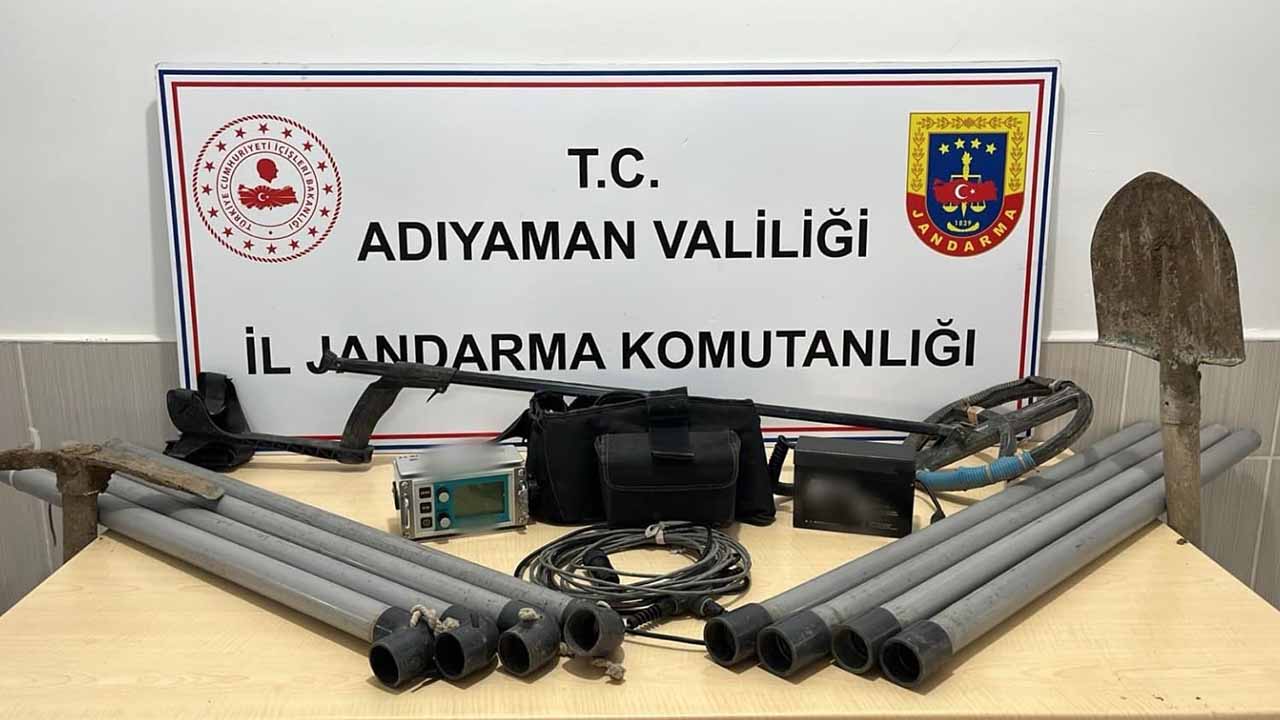 Adıyaman'da define arayan 3 kişi yakalandı