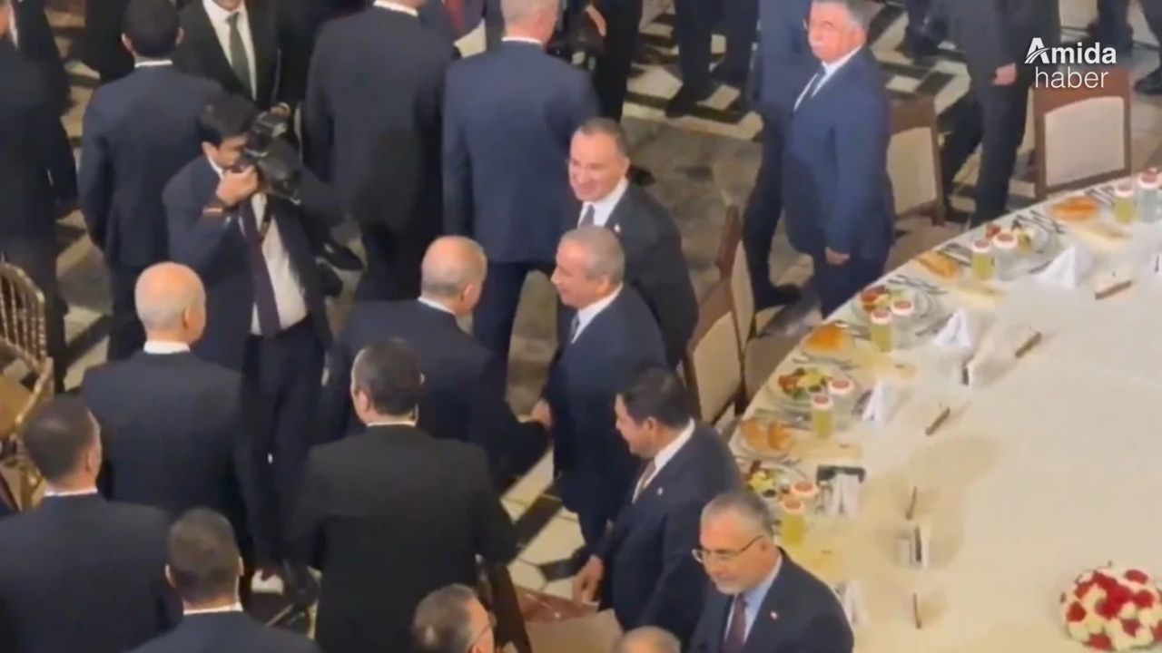 Erdoğan ve Önder ayak üstü sohbet etti, siyasi kulisler hareketlendi