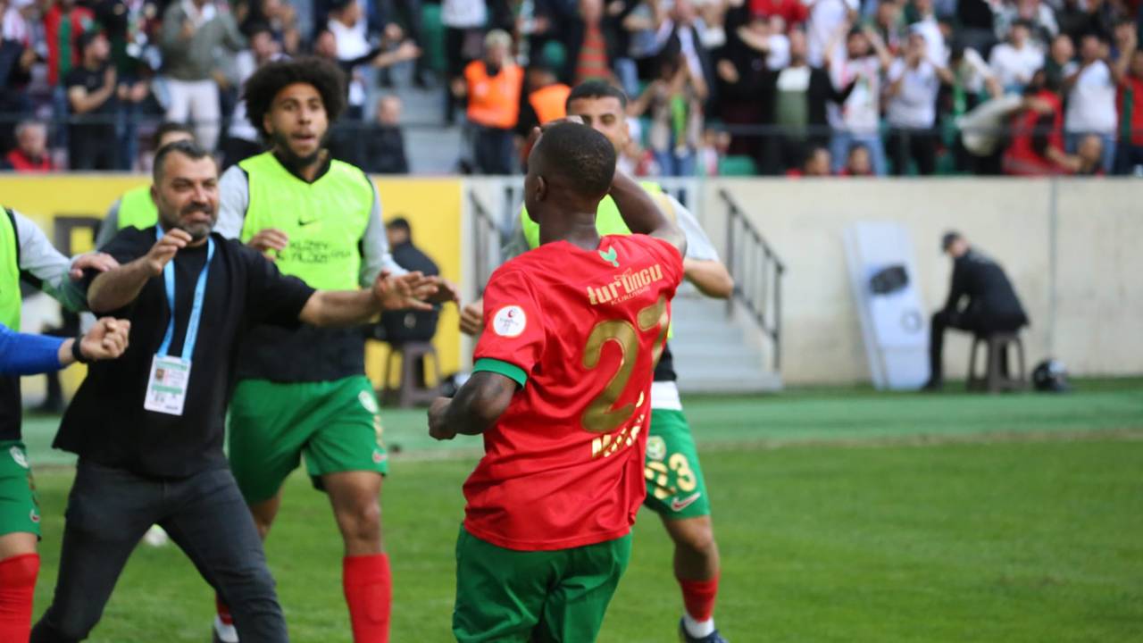 Amedspor Erzurum engeline takıldı