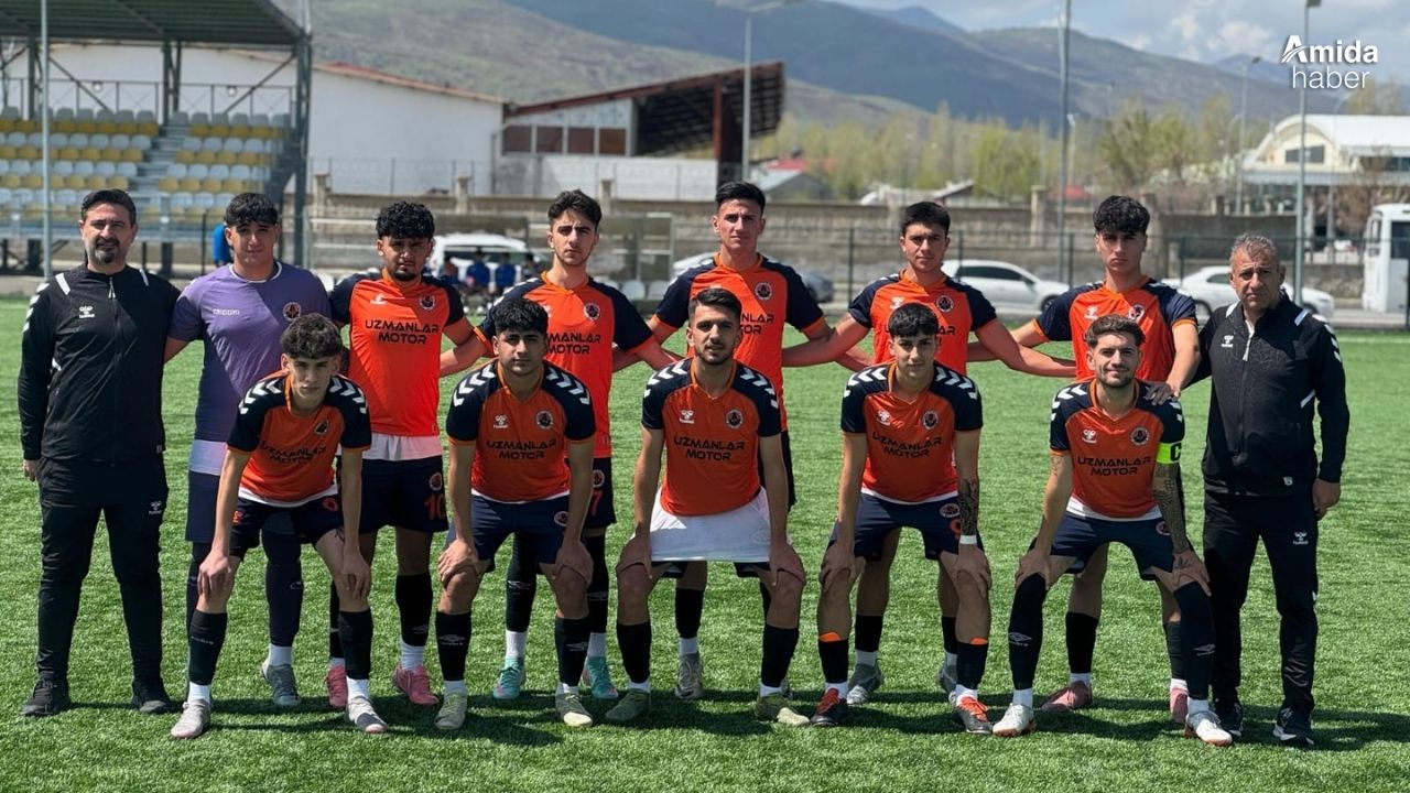 Diyarbakır Yolspor U18 takımı bölge şampiyonu oldu