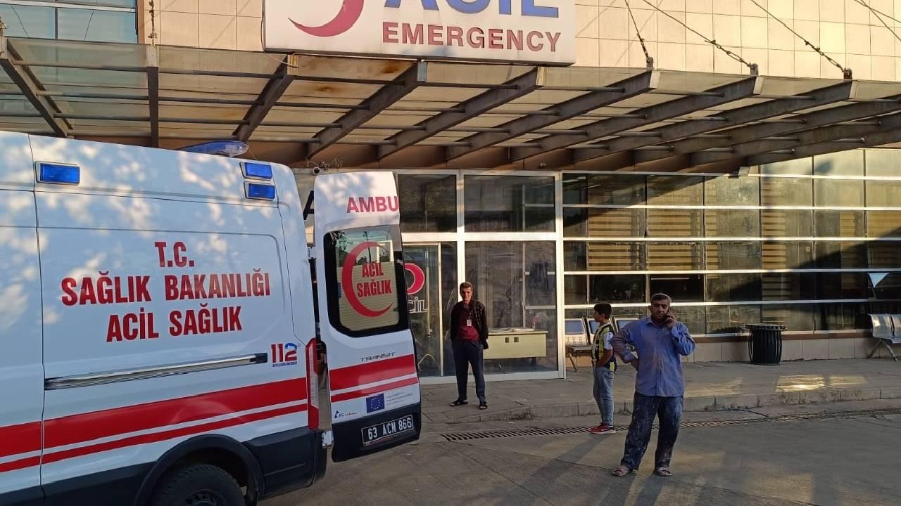 Otomobilin çarptığı motosikletli kurtarılamadı