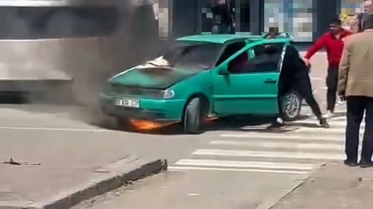 Iğdır'da park halindeki otomobil alev aldı
