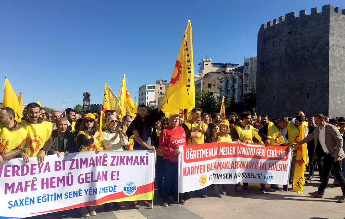 Diyarbakır’da iş bırakan öğretmenler: Yanlıştan dönülmelidir