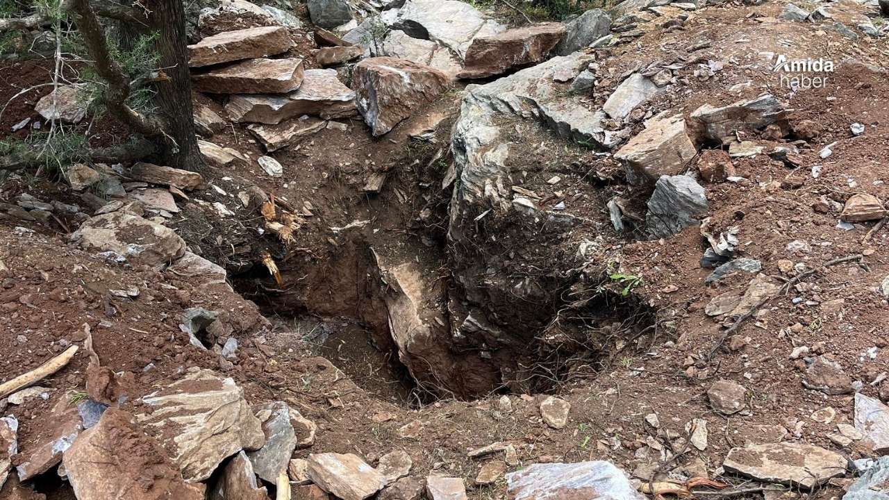 Eski vali kaçak kazı yaparken yakalandı