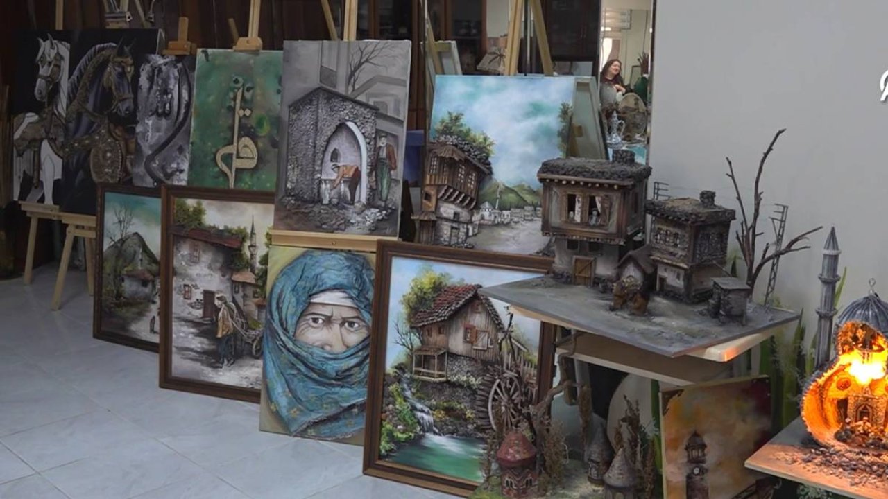 Kadınlar atık malzemeleri sanata dönüştürüyor