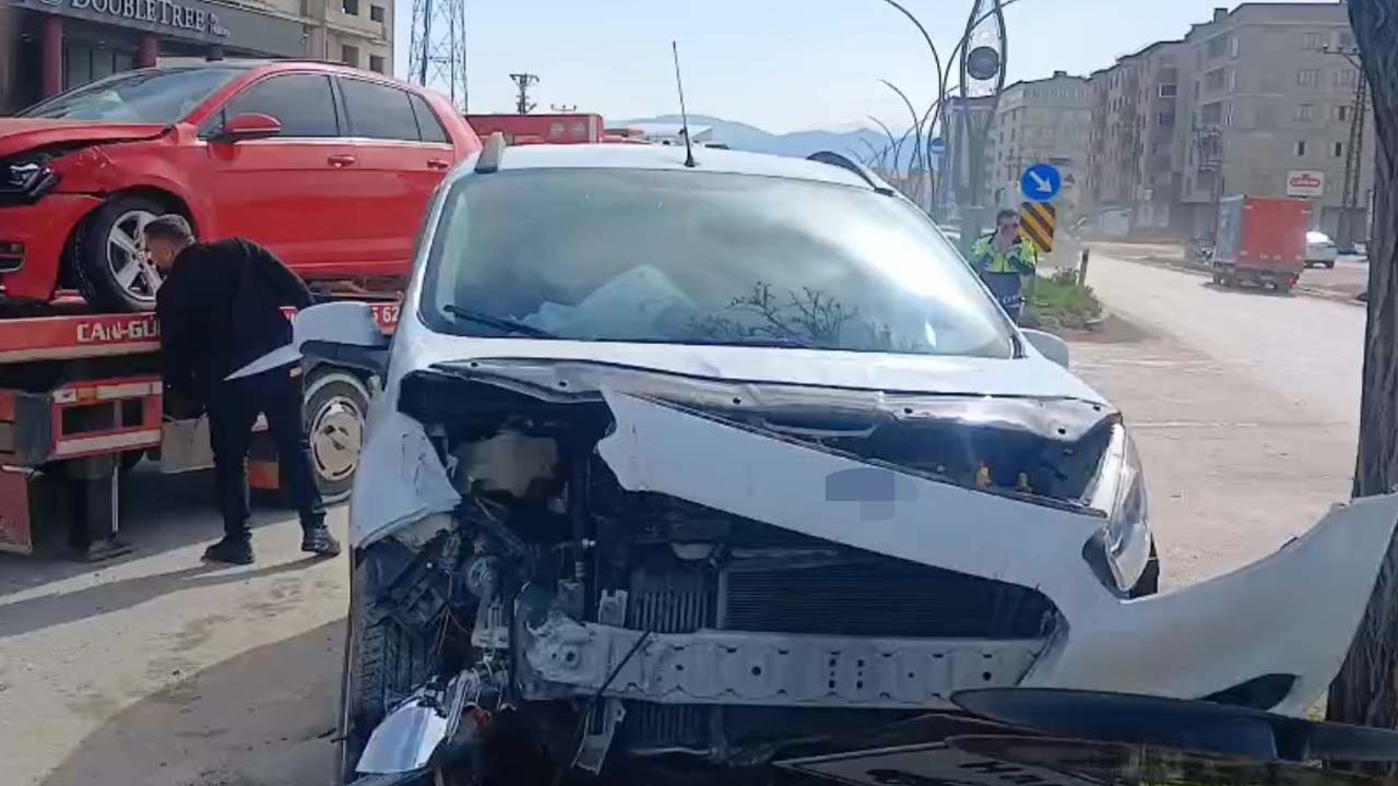 Hakkari’de trafik kazası: 2 yaralı