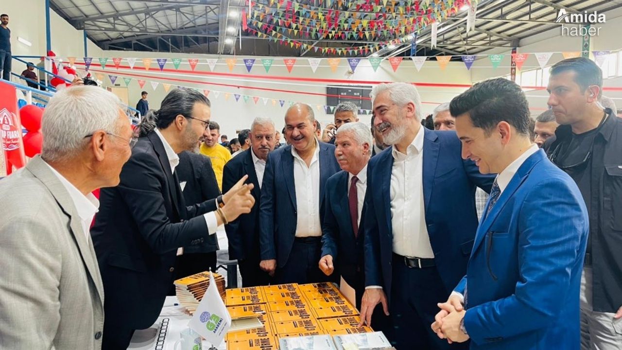 Kitap kokusu bu kez Diyarbakır’ın ilçelerinde