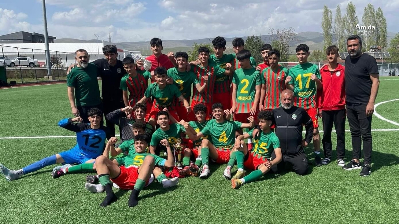 Gençler başarıya koşuyor, Amedspor bihaber!