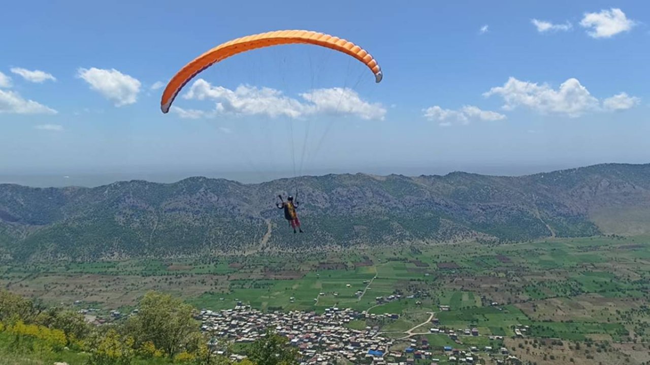Diyarbakır’da paraşüt yarışması: İşte dereceye girenler