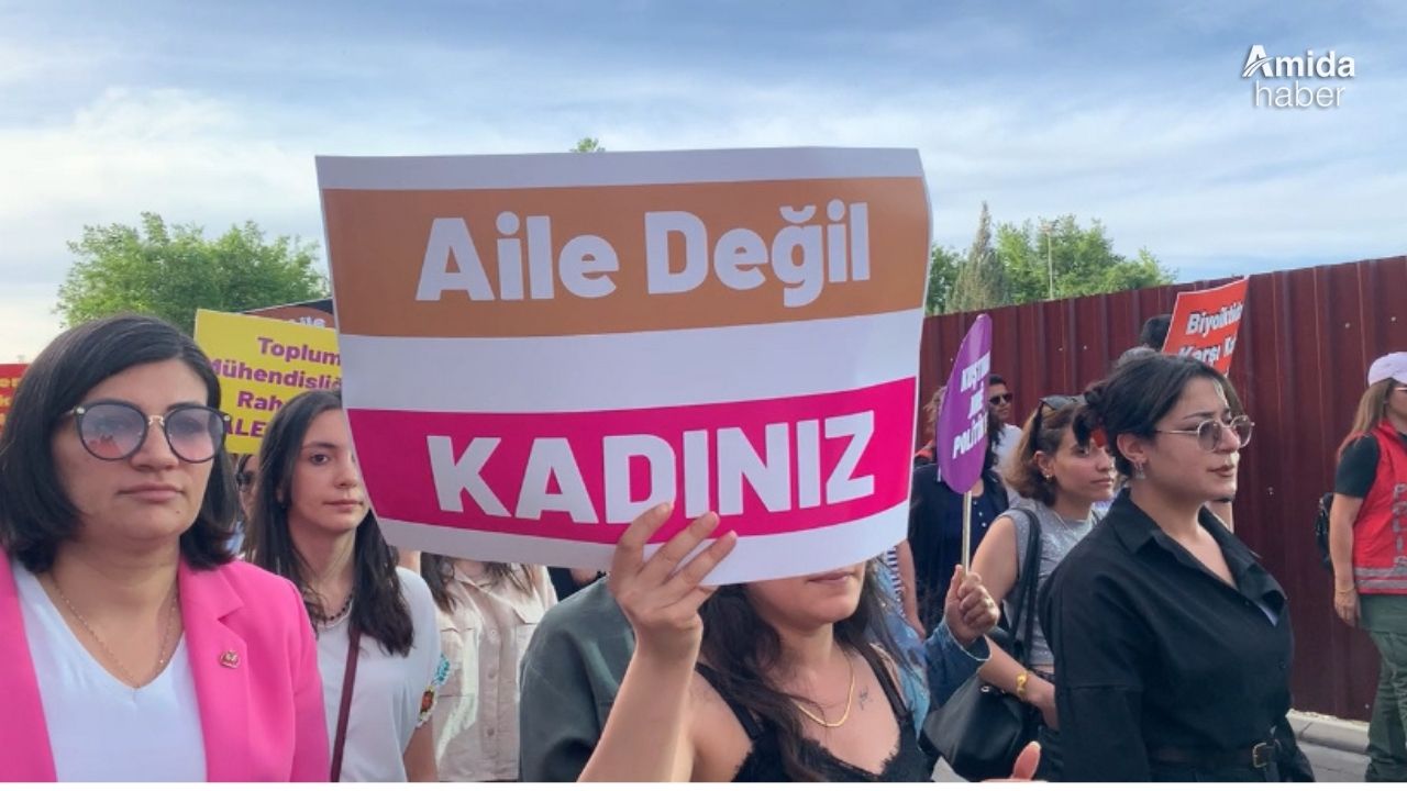 Diyarbakır'da kadın yürüyüşü: Bedenimiz, hayatımız bizimdir!