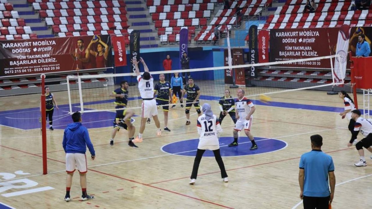 Ağrı’da voleybol yarışması: 50 takım ile 500 sporcu katıldı