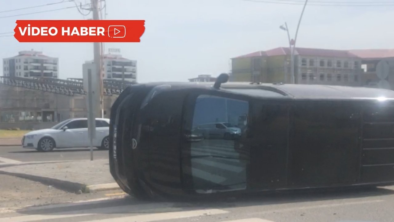 Diyarbakır’da Panelvan devrildi: Trafik aksadı
