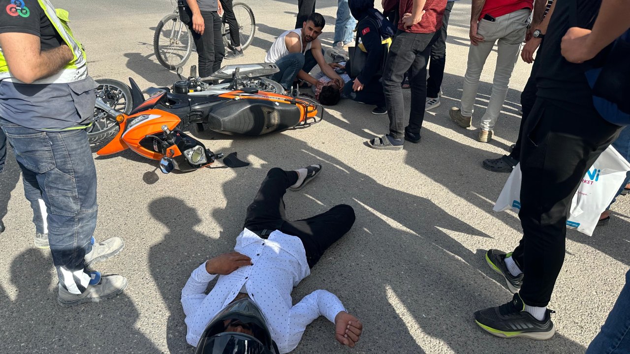 Adıyaman'da otomobil ile motosiklet çarpıştı: 2 yaralı
