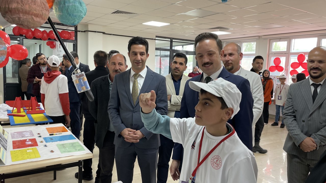 Muş'ta özel öğrencilerden 'TÜBİTAK 4006 Bilim Fuarı'