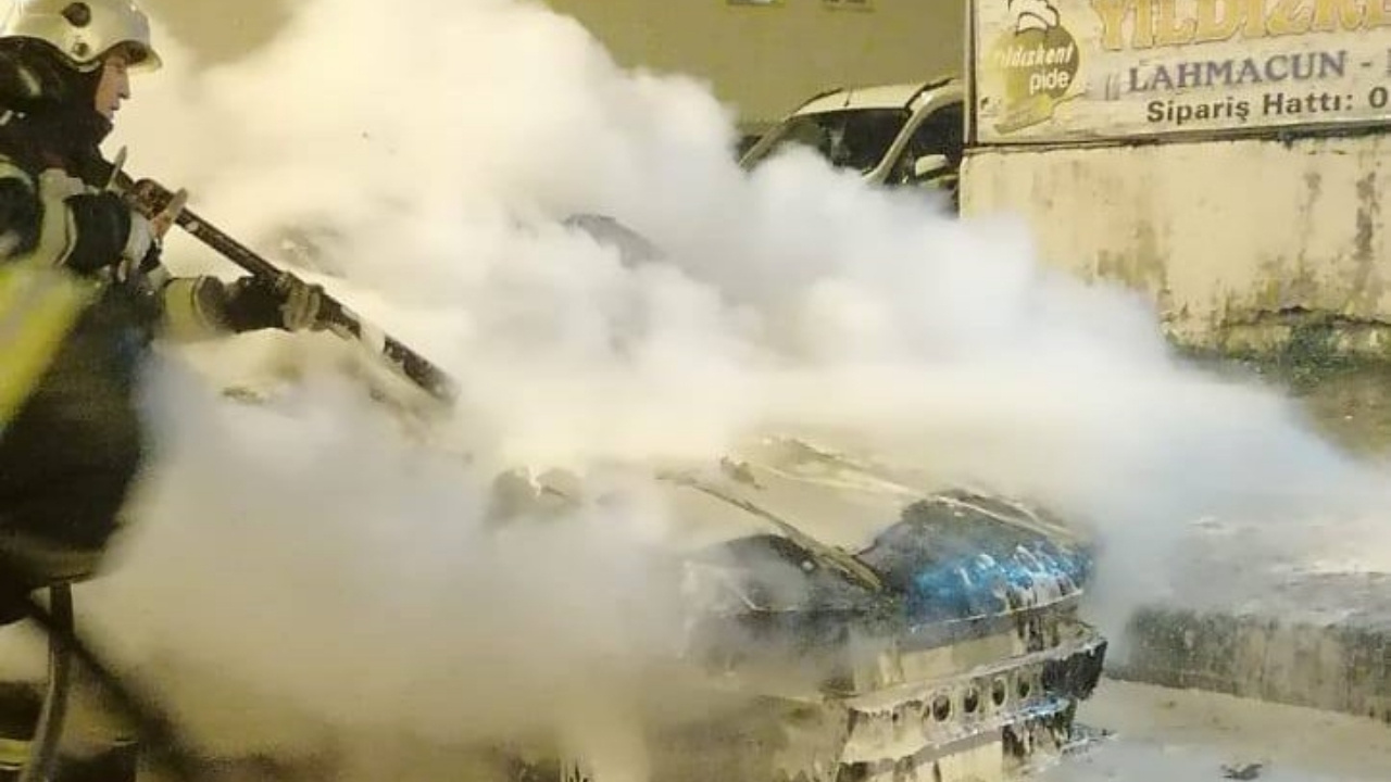 Erzurum'da araç yangını