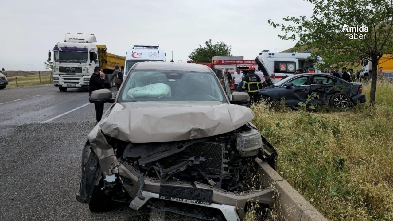 Diyarbakır'da feci kaza: 1 ölü, 3 yaralı