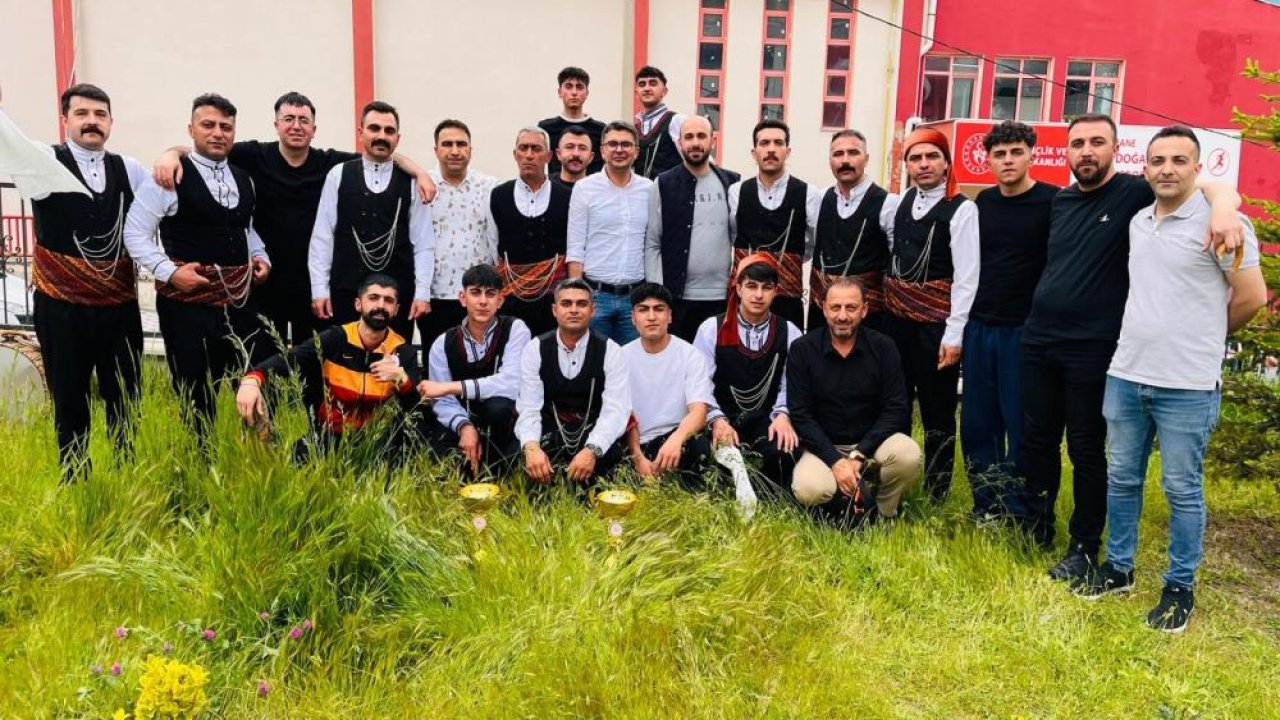 Ağrı halk oyunlarında birinci oldu