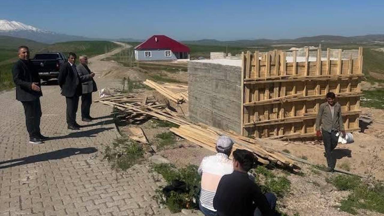 Ağrı’daki köye 50 tonluk su deposu