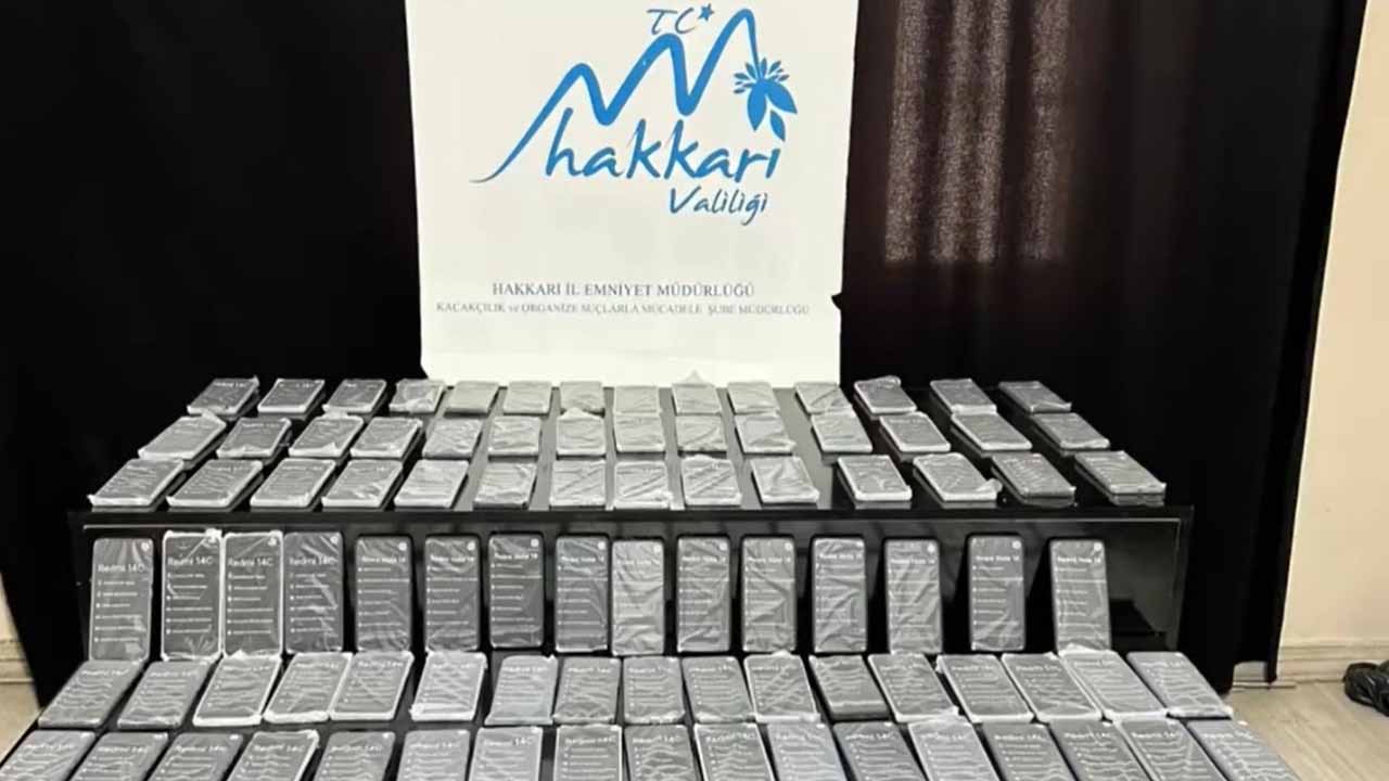 Hakkâri’de 136 adet kaçak telefon ele geçirildi